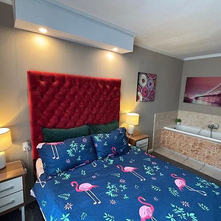 Apartamento Garsoniera Riviera Bacău Exterior foto